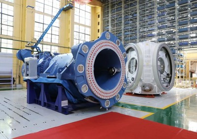 中國一重與金風(fēng)科技合作工廠首臺5MW風(fēng)電機(jī)組成功下線