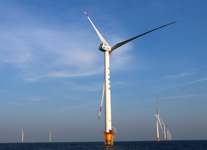 中國首臺最大陸上風電機組甘肅吊裝成功，風力發電邁入新里程